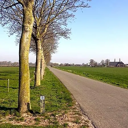 Bij Bronckhorst Bed and Breakfast 3*
