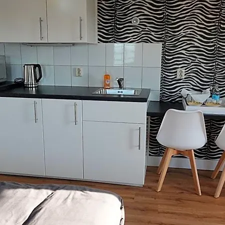 Bij Bronckhorst Bed and Breakfast 3*